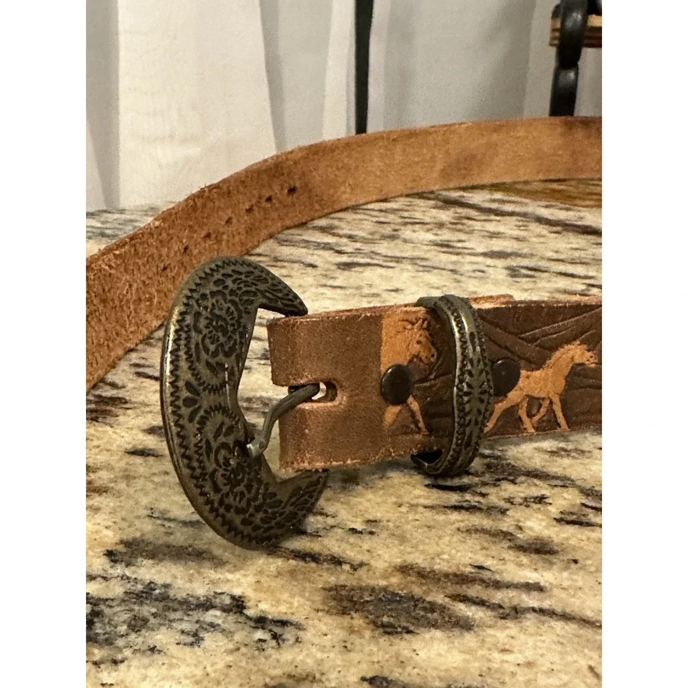 Vintage Men's Western Deep Hand Tooled Horse Design Mountains‎ Forest Engraved